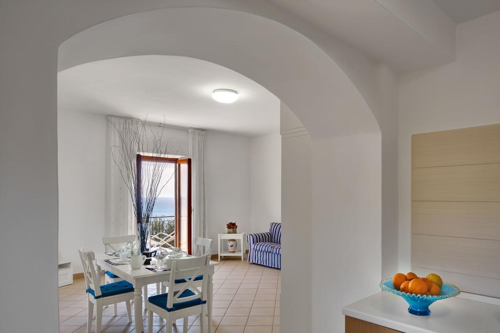 Marina del Cantone Matisse Nerano By Gocce 아파트 객실 사진